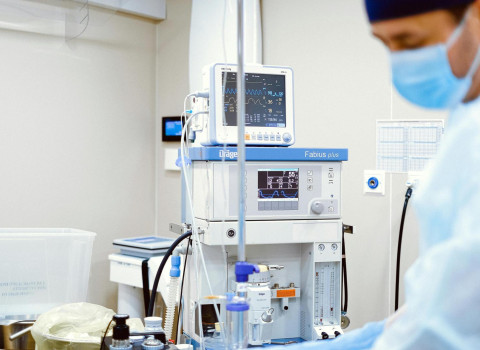 Drive systems for faster medical device deployment